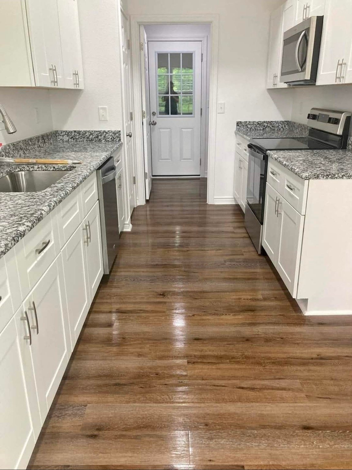 Move-out cleaned white kitchen